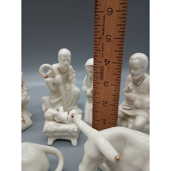 Centurion Collection Ceramic Nativity Set Ivory Gold 11 Piece Set - Picture 9 of 10